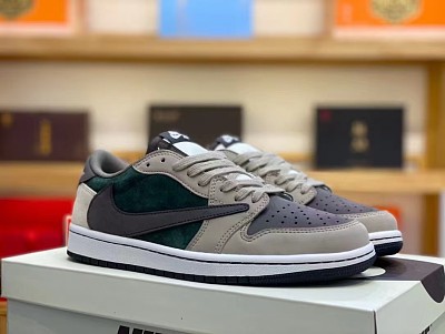 Jordan 1 AAAA-009