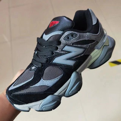 NB Shoes 9060-024